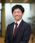 講師